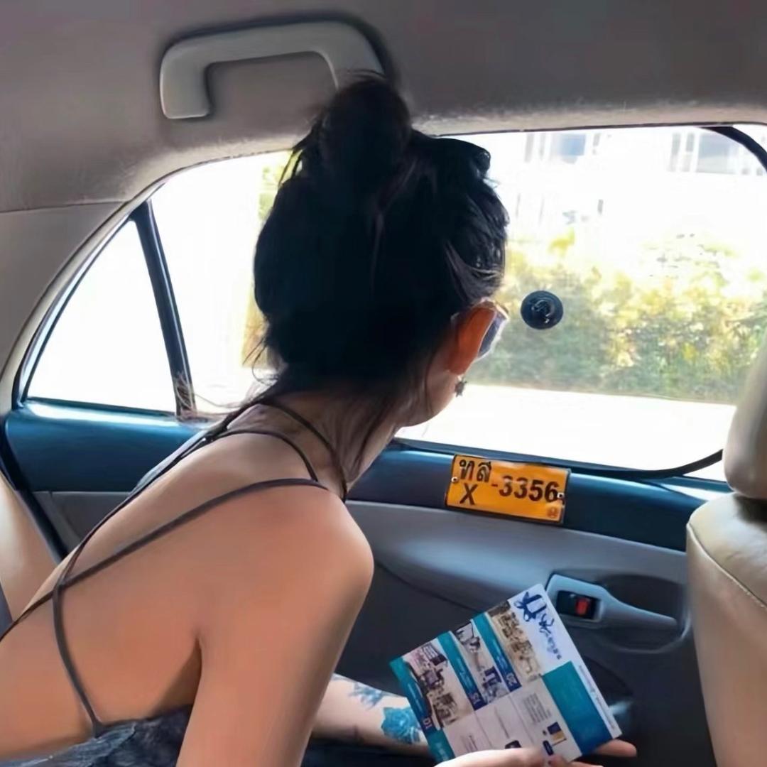 @讨厌吃香菜：_
