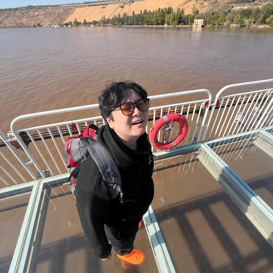 楷智吃饱了