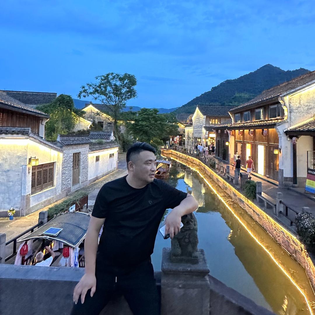 我是阿东