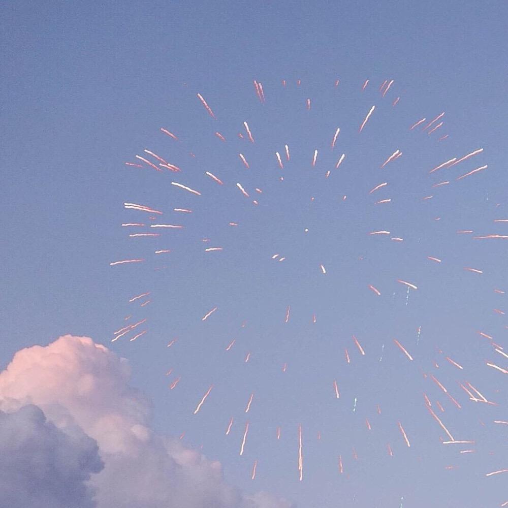 𝒞𝑜𝑜𝓁 𝓌𝑜𝓇𝓁𝒹