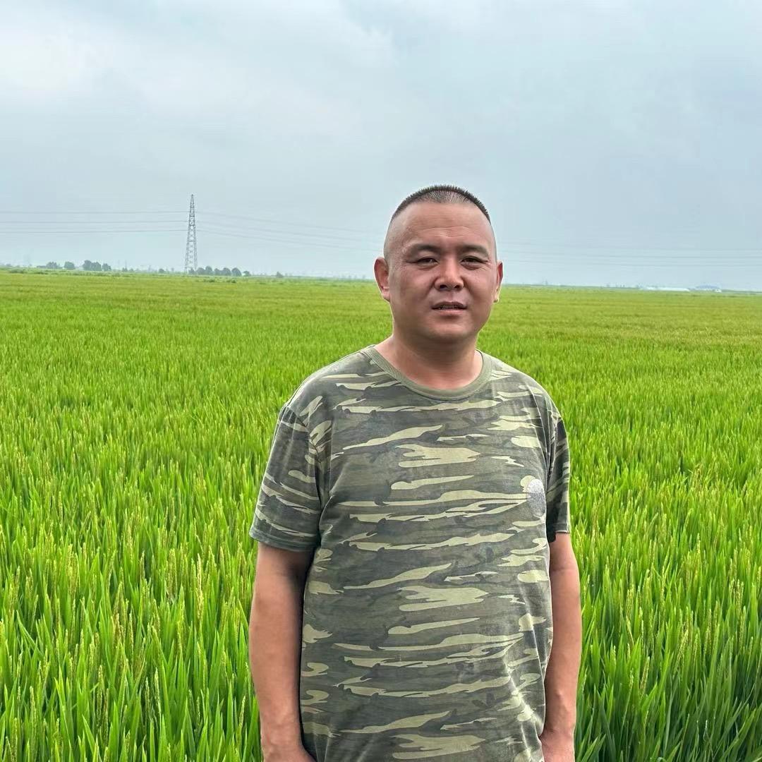 小野哥吃蟹子