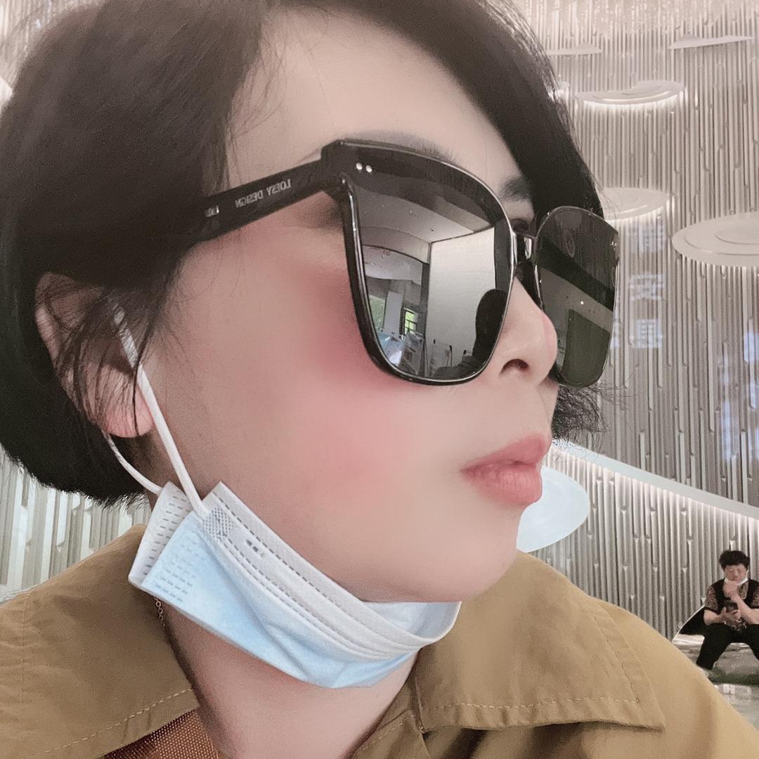 ヾ 一米陽光灬💋