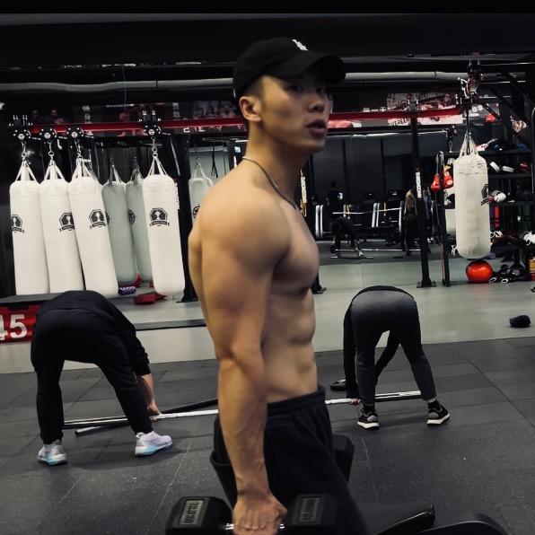 爱说实话的叶教