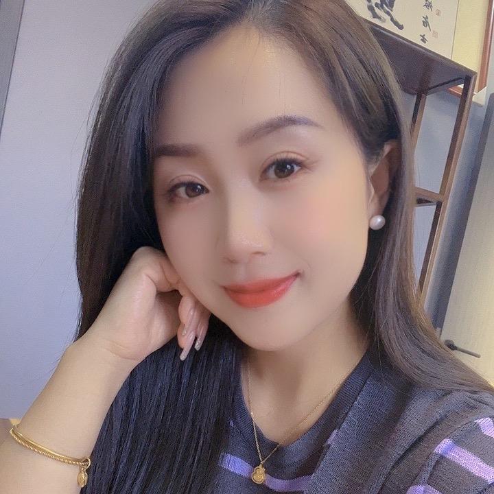 开球厅的女老板