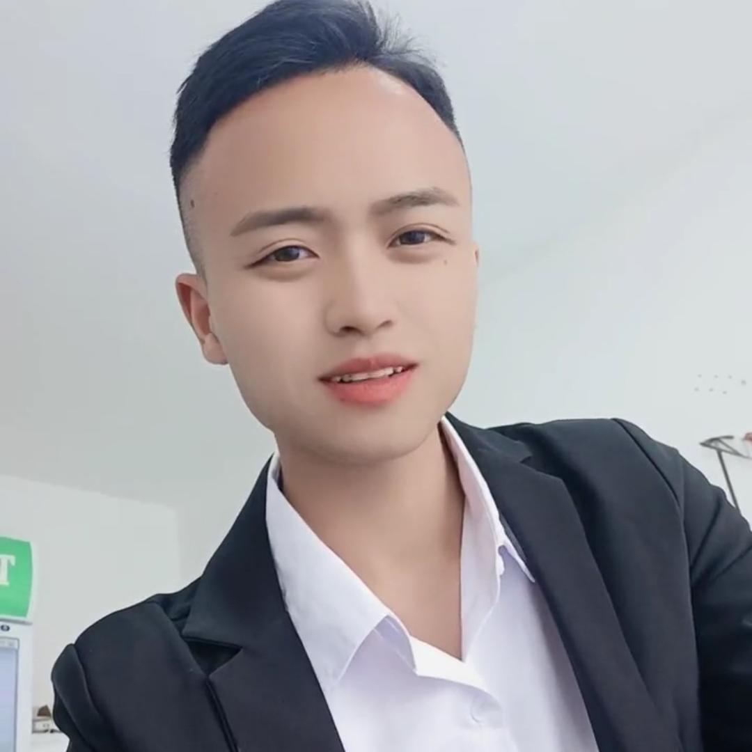加油  赶路人