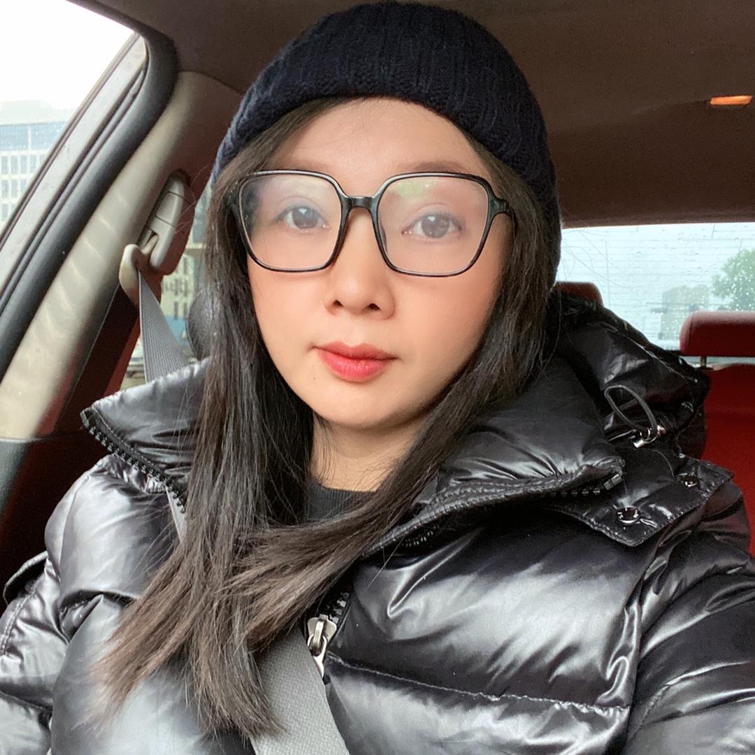 小雨卖百货