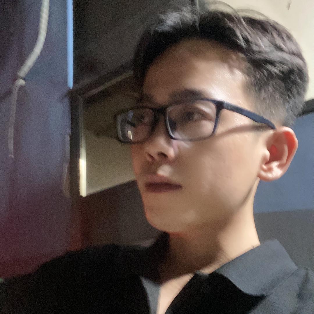 卖柠檬茶的小霆🍵