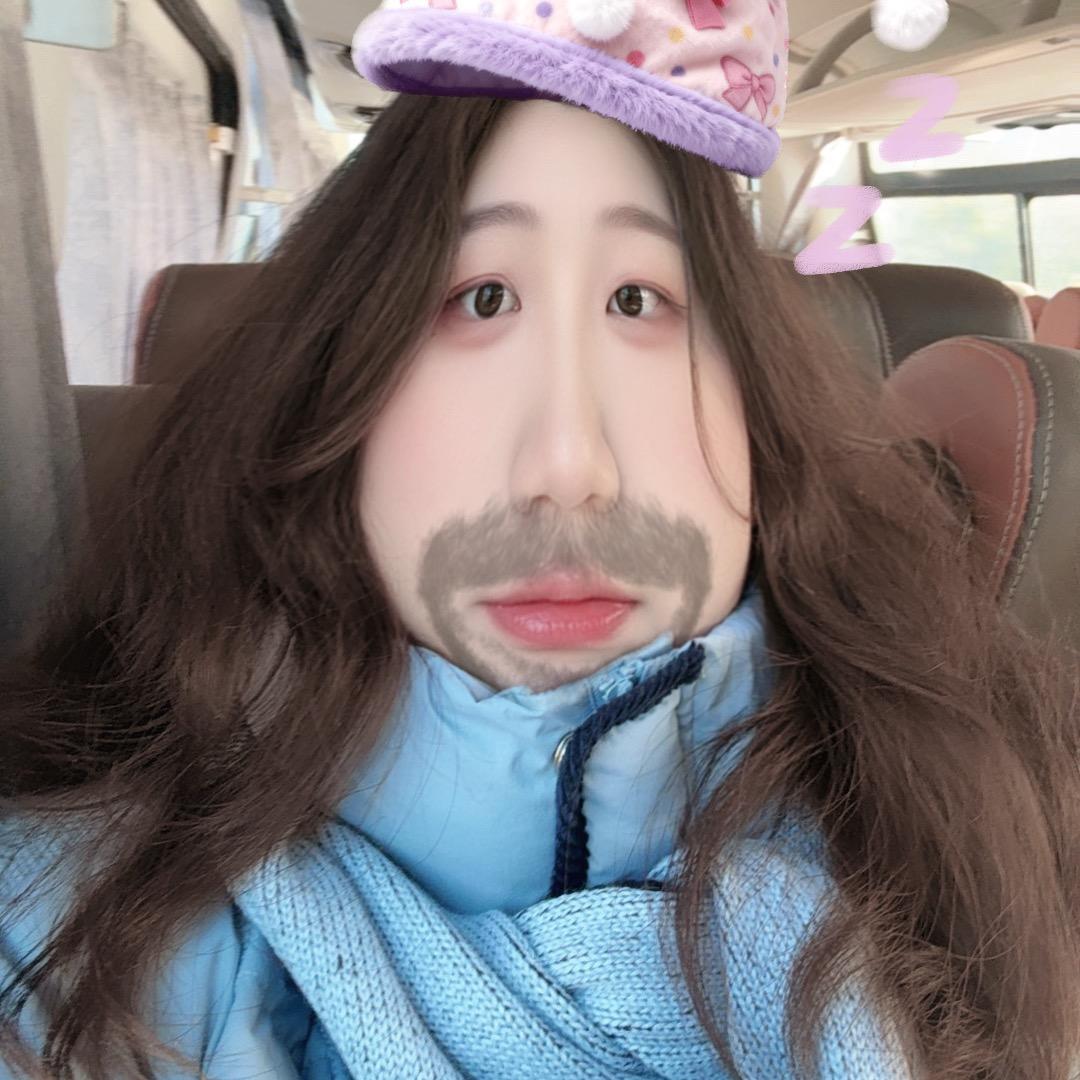 卷毛小熊