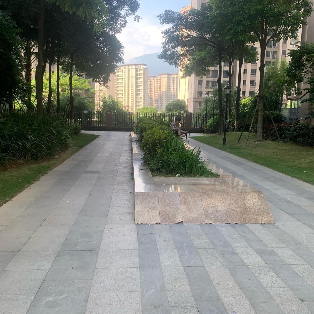 小红