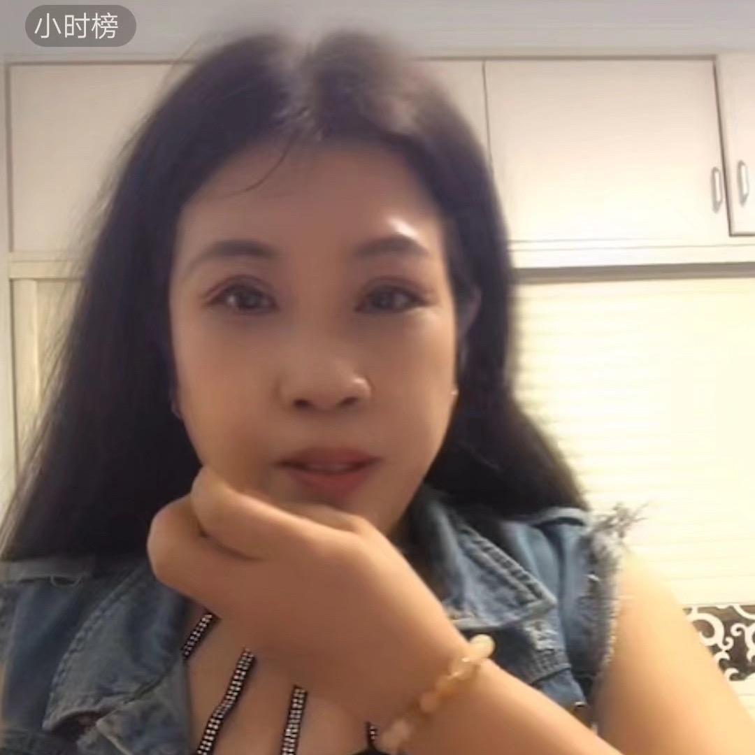 这个娘们不孬