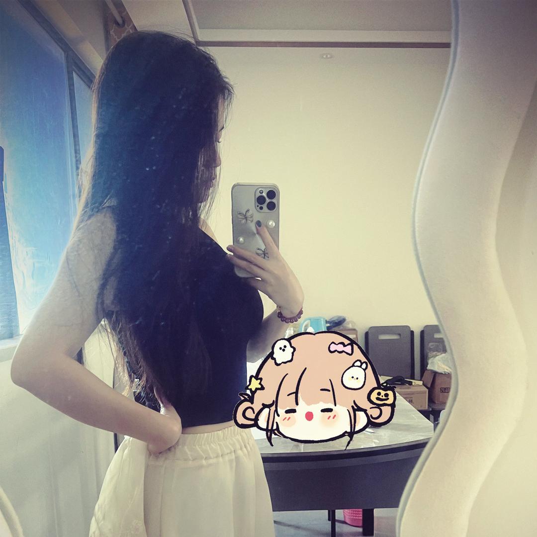 青青.