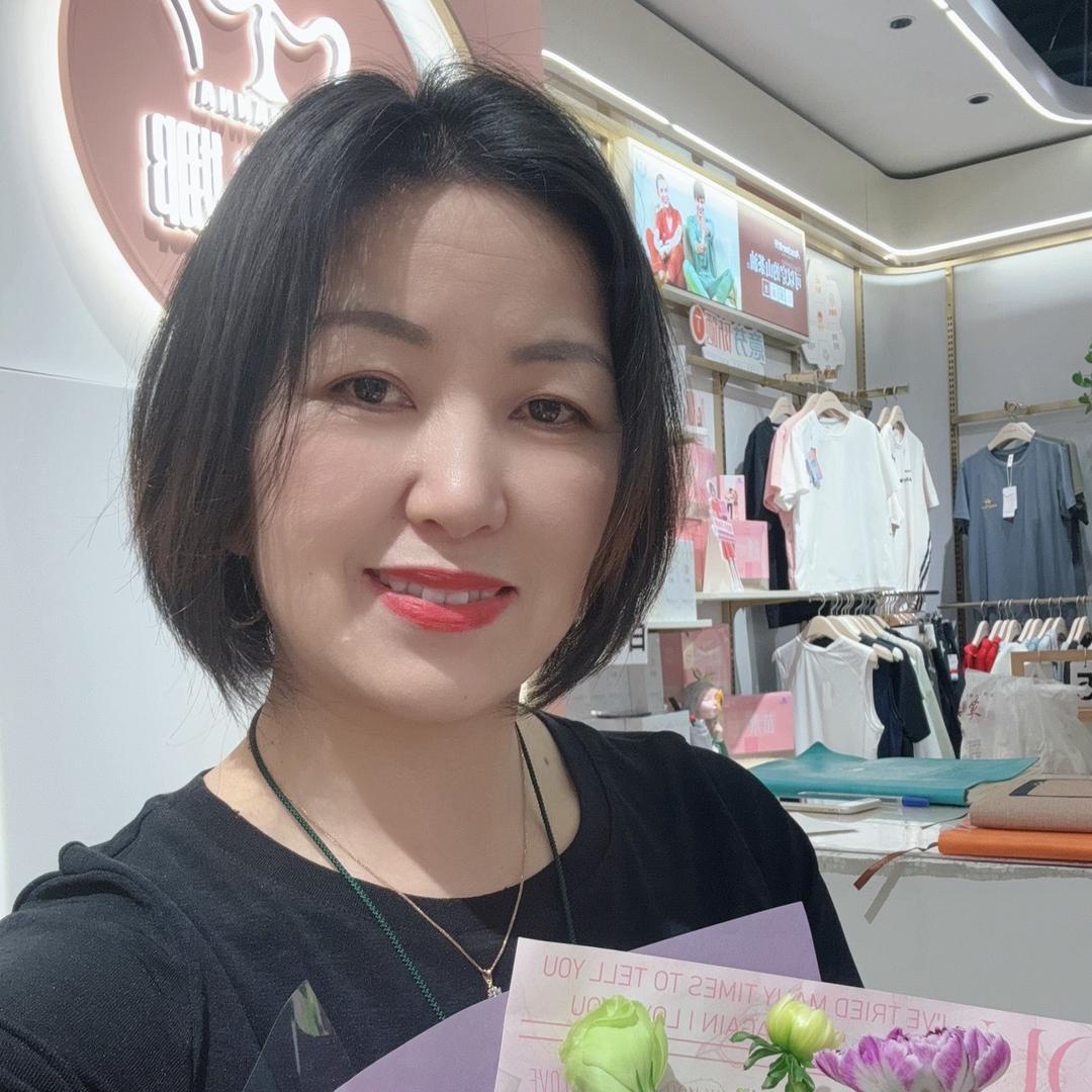 胡老师（白了。。。     ）