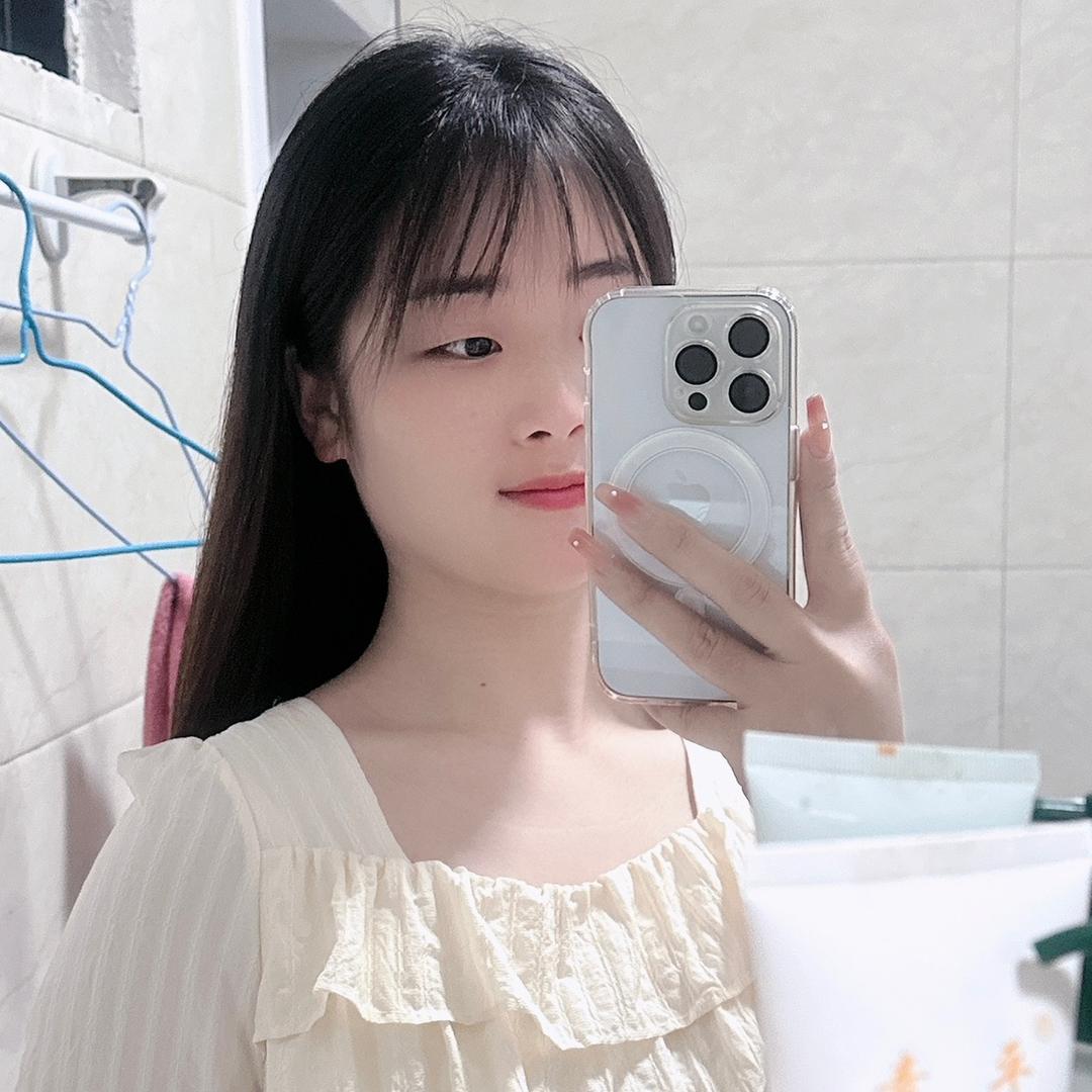 被财神幸运神偏爱的吃不胖的漂亮小富婆