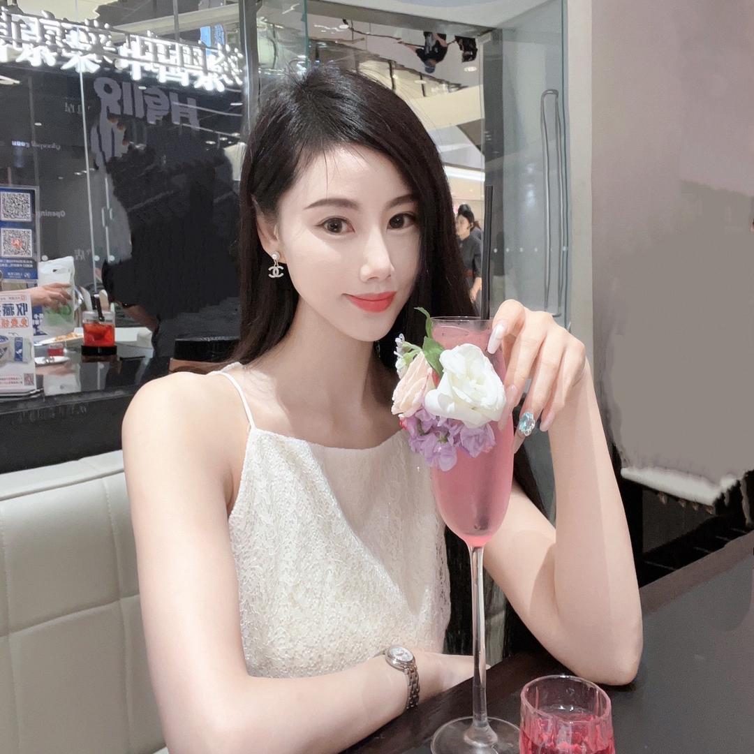 花 水 木