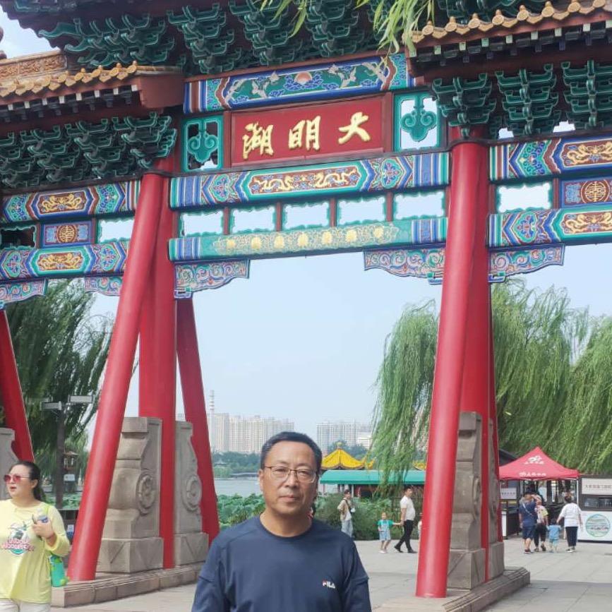 华辰大酒店的陆明洲头像