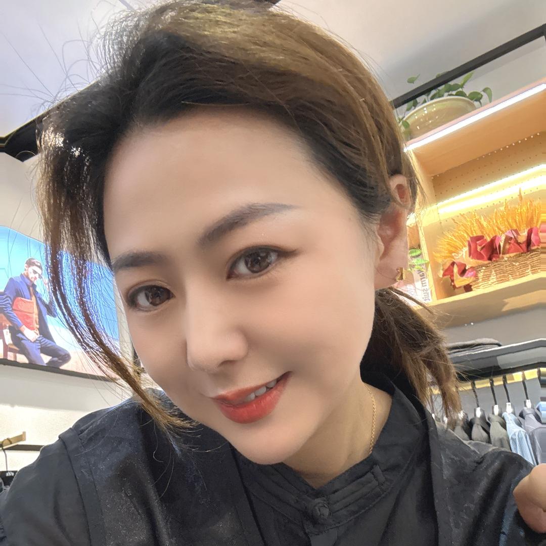 镇安宏华街雅鹿男装 佳佳