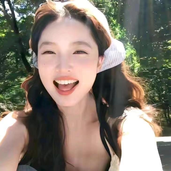 知知.