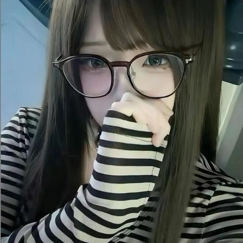 不吃香菜Oo