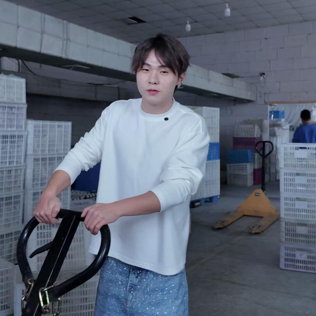 浙江飞昱成杯业-成成接班中