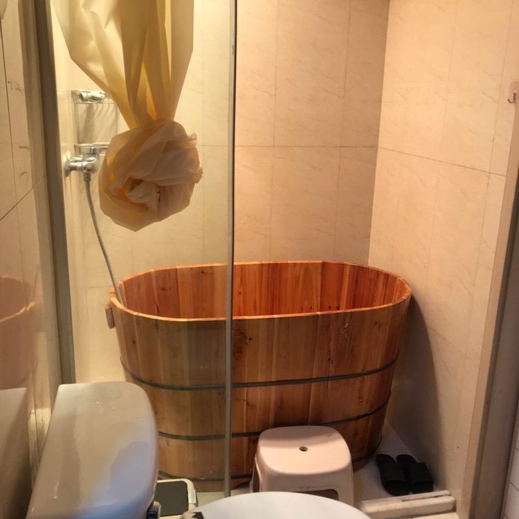 红红泡澡木桶浴桶