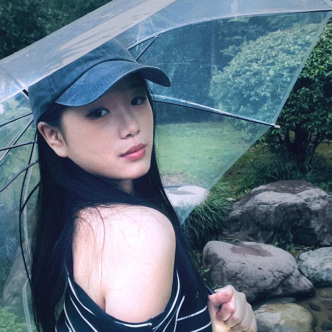 邹邹吖¥