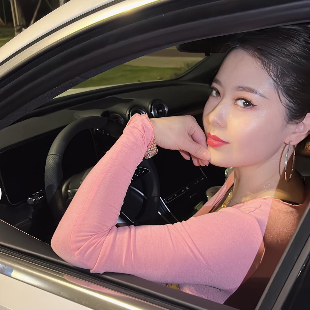 “芷萱” 发型师