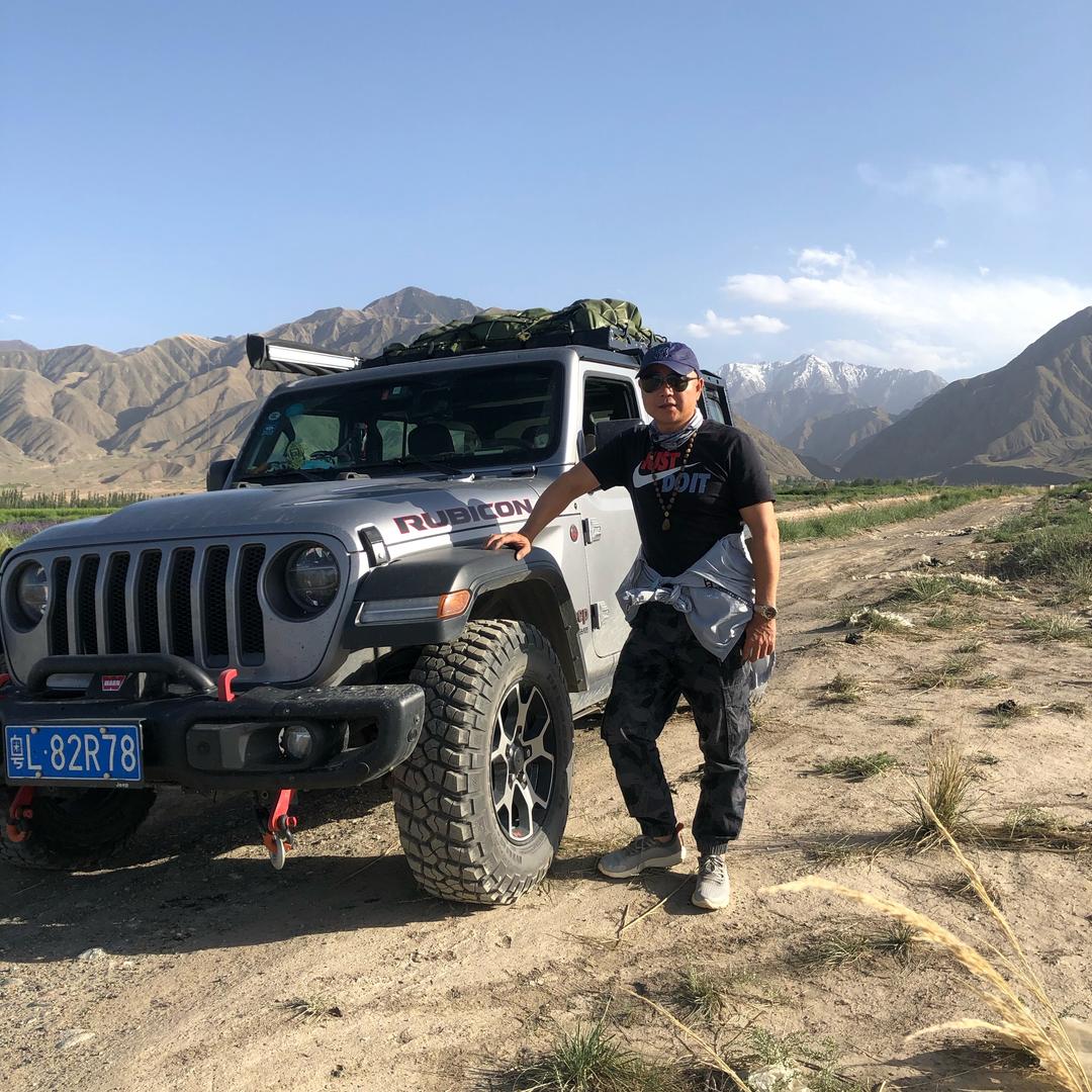 飚哥和田玉翡翠奇石（玥源珠宝）