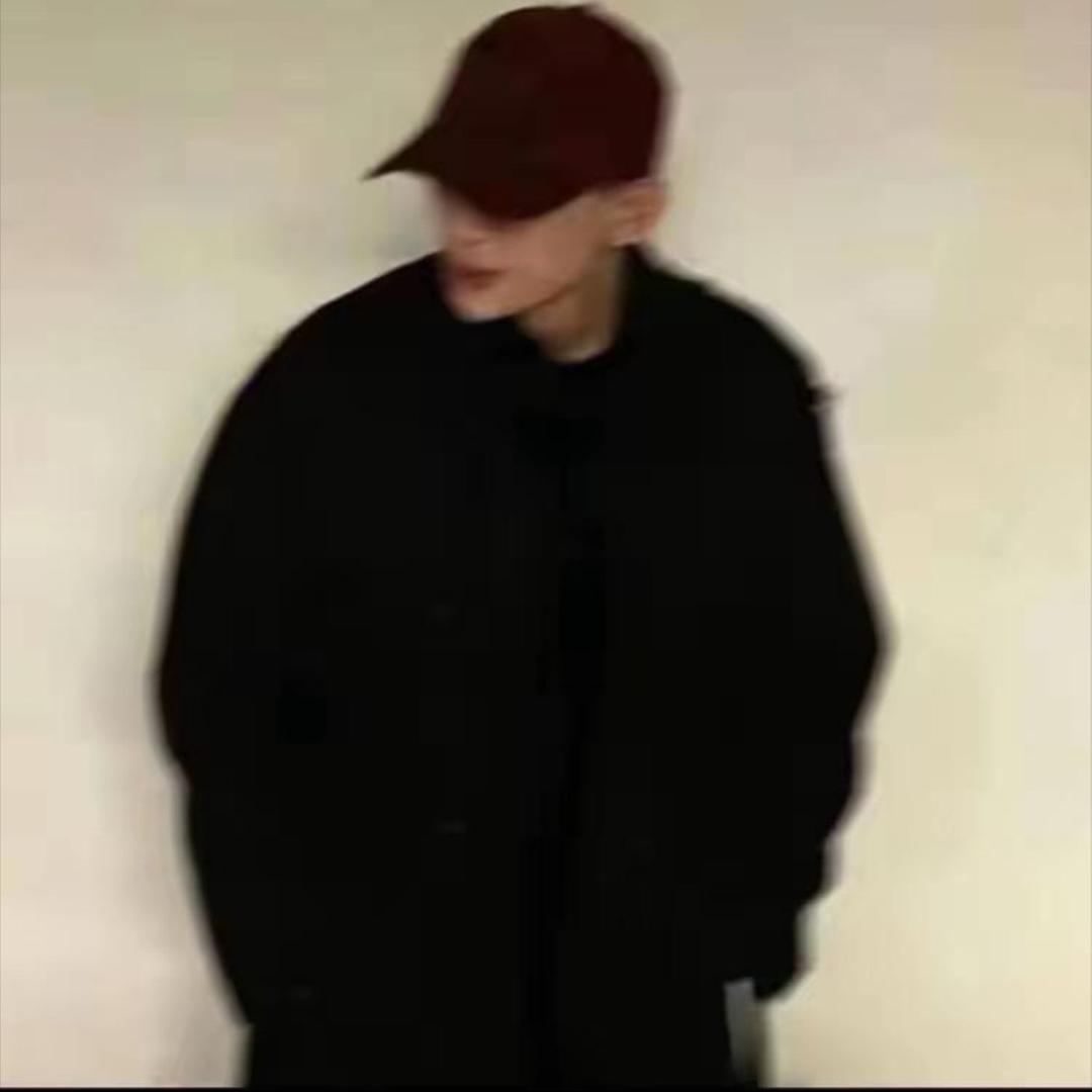 趴在桌上数羊🐑