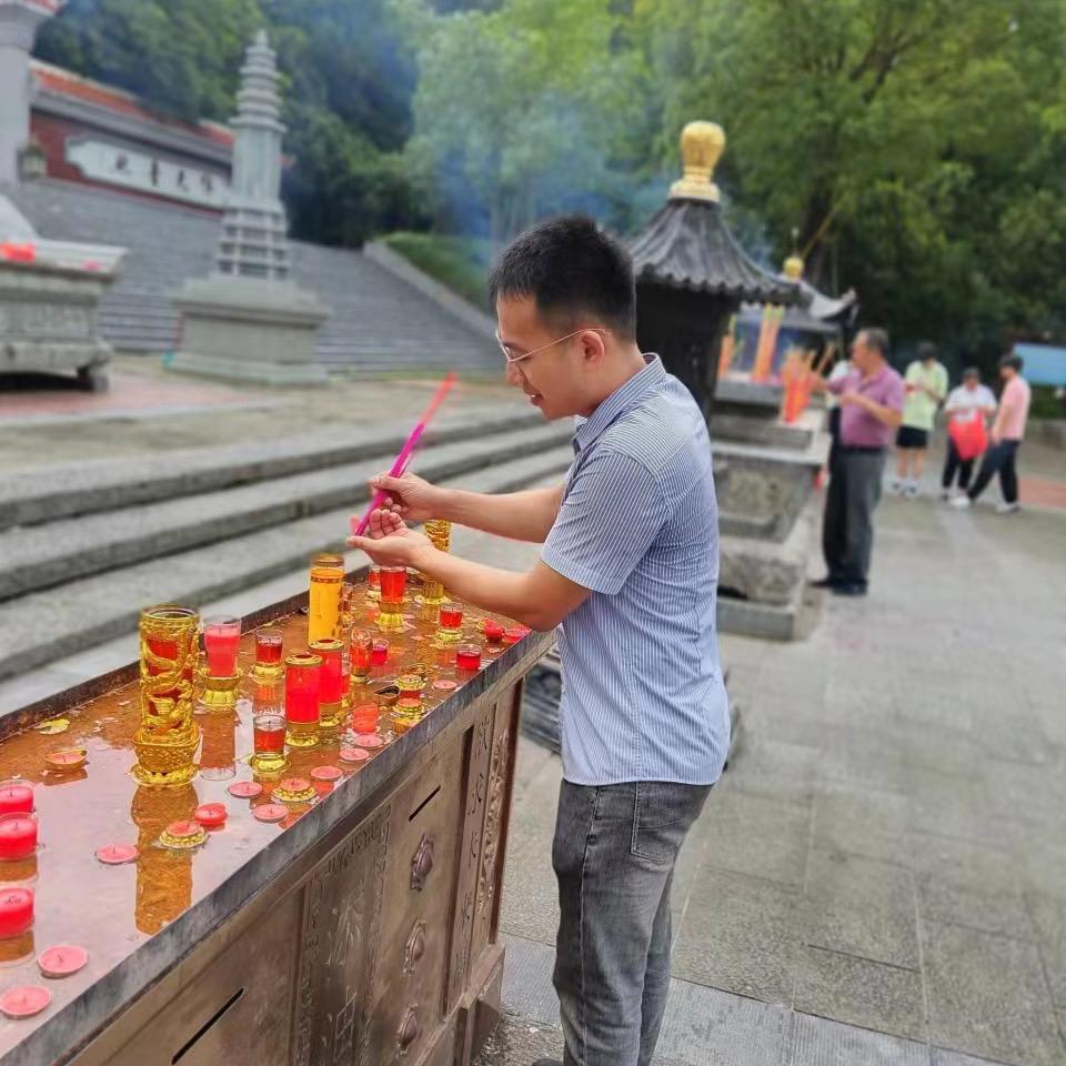 @少尚