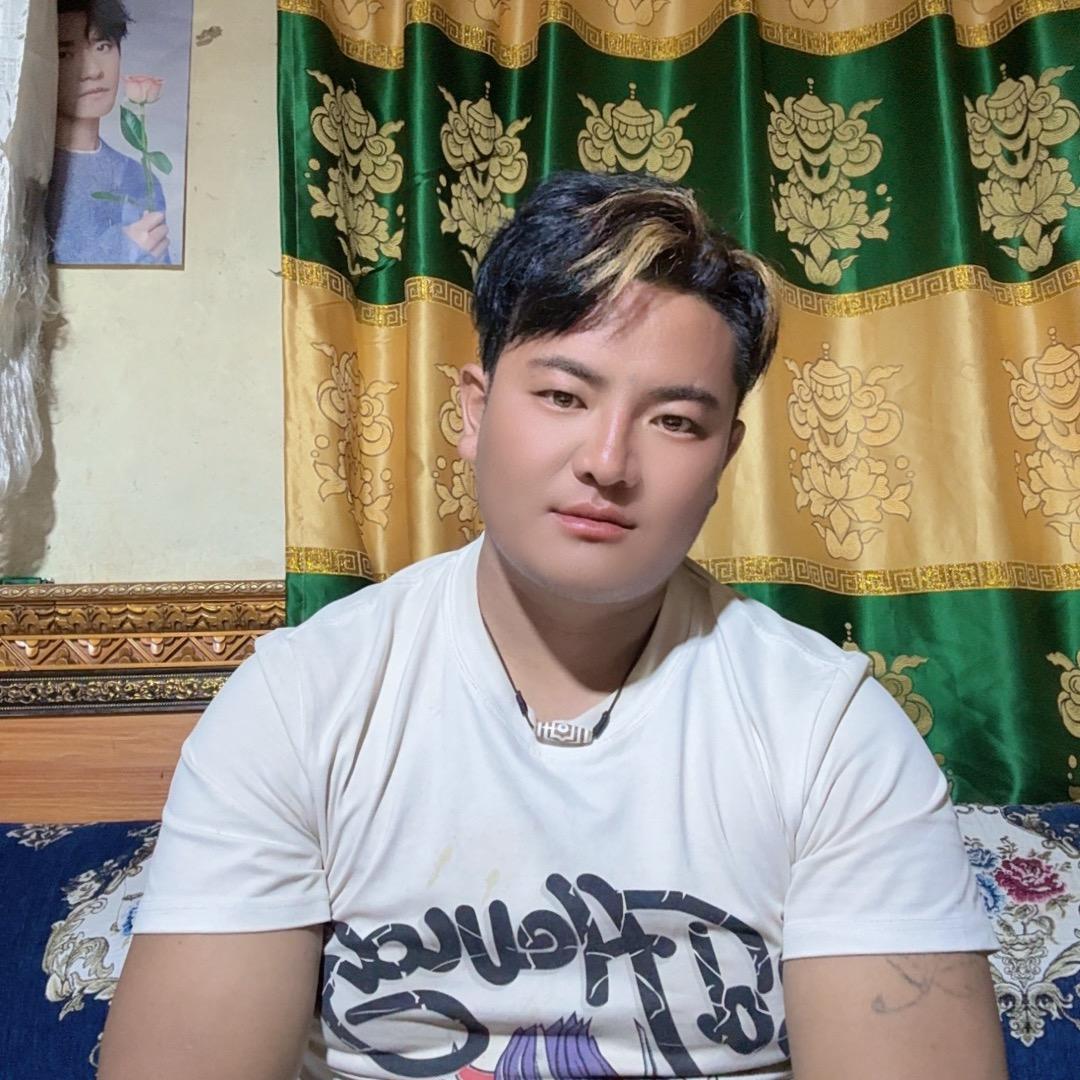ལོ་མ་💋