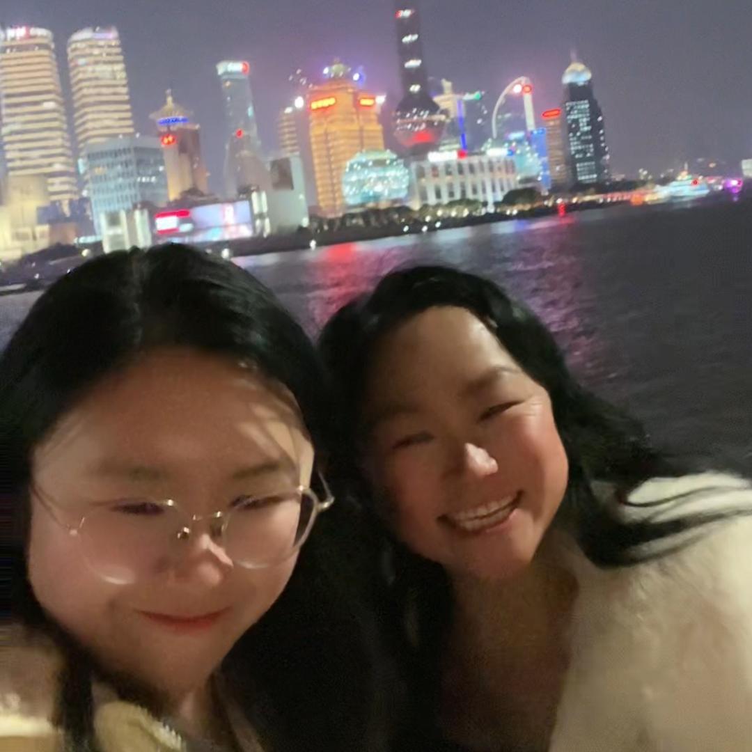 勇敢自信向前跑开心就会永不老🌹🌹🌹