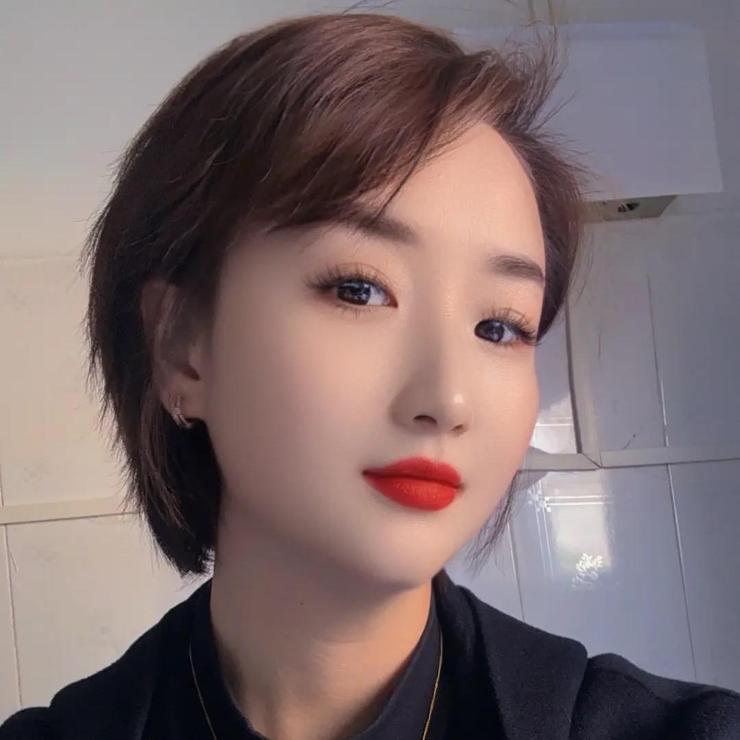 🌹郝小姐👠👗 (郝运连连)