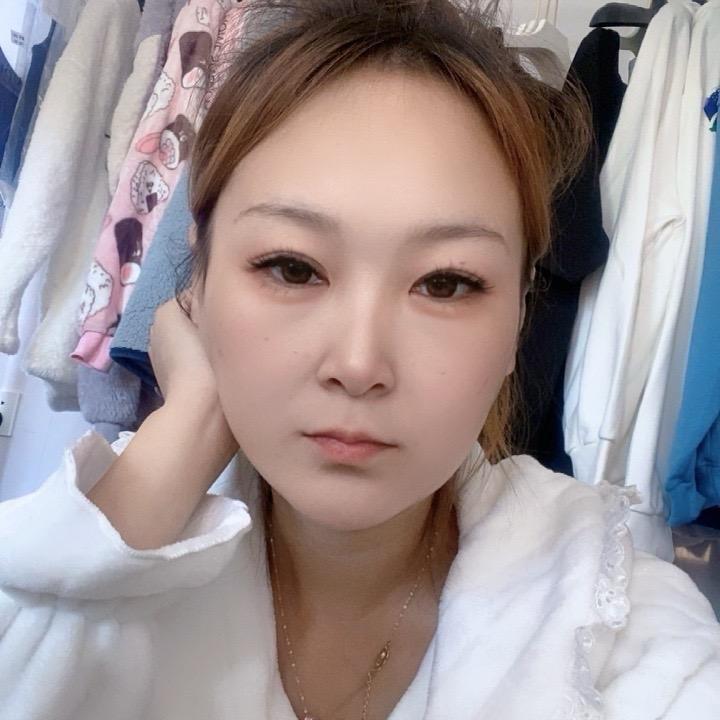 大静静的服饰小店