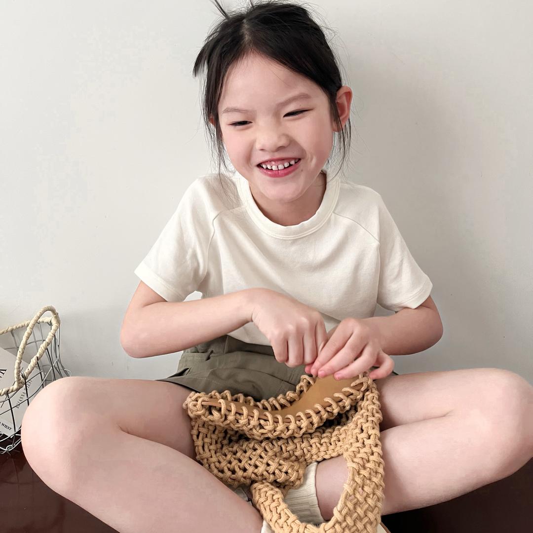 诗诗麻麻吖