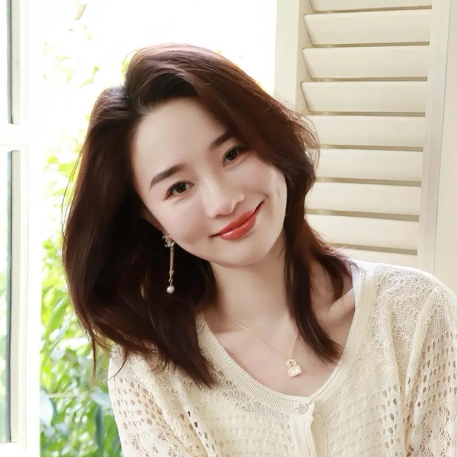 邱莹莹高定女装