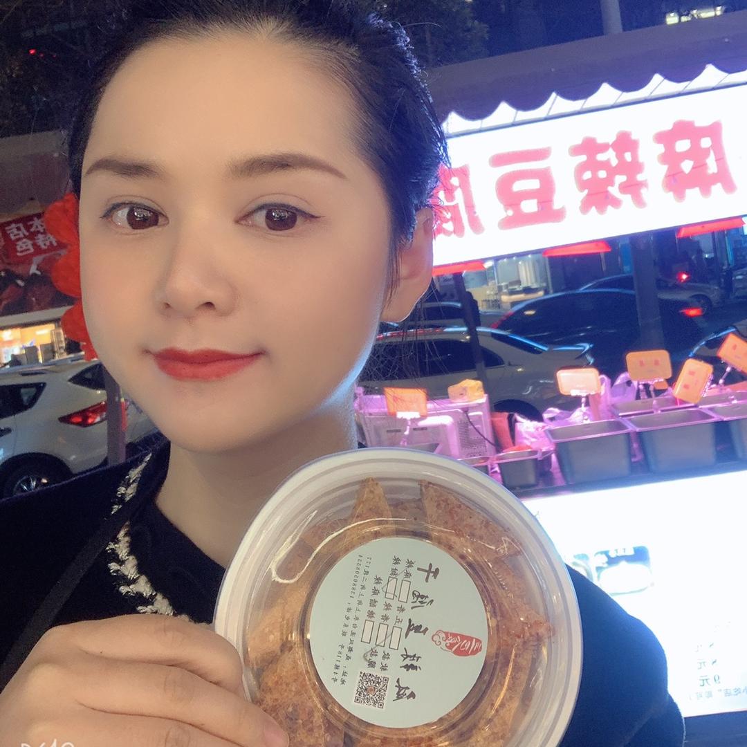 豆巴食豆腐干～张妹~雪习👀简介，禁言中