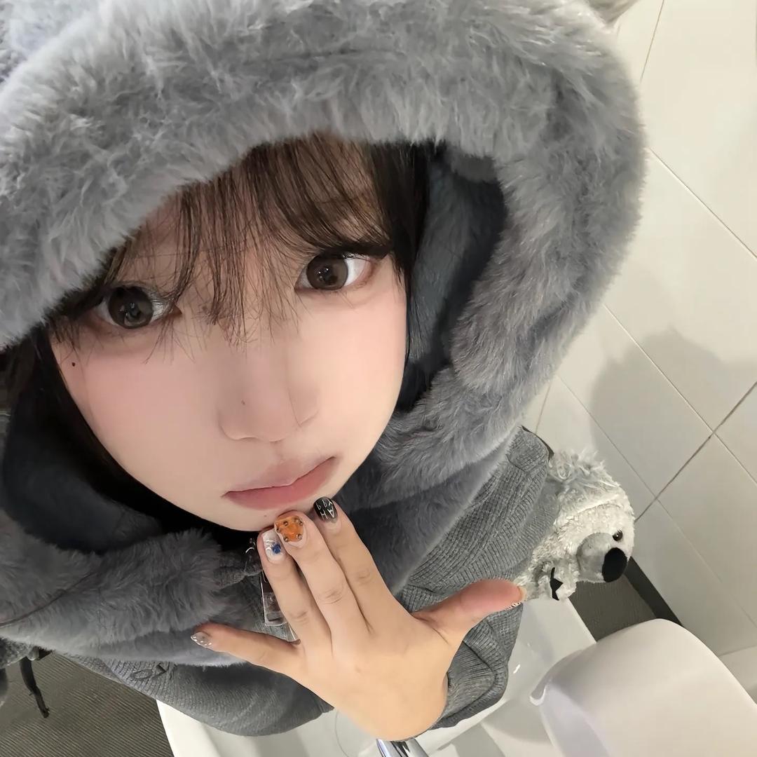 Yvonne_N9