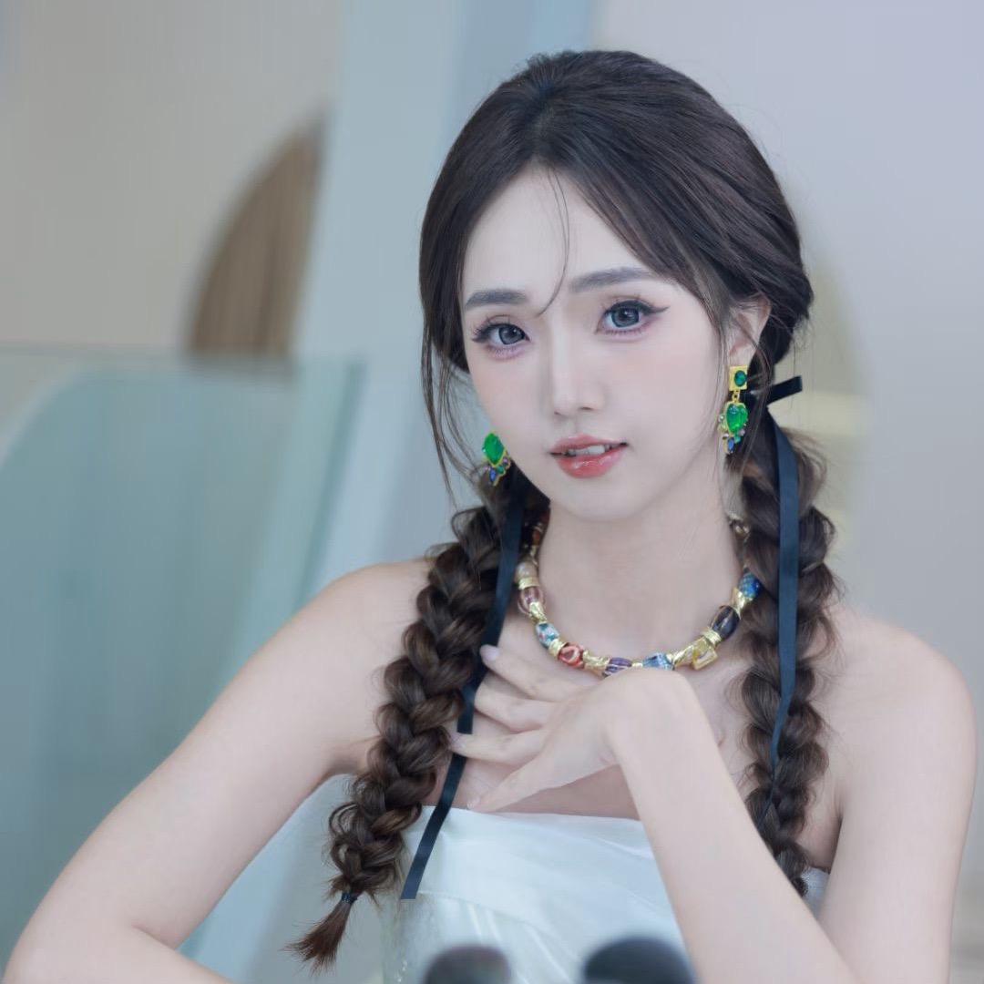 兔耳朵比比