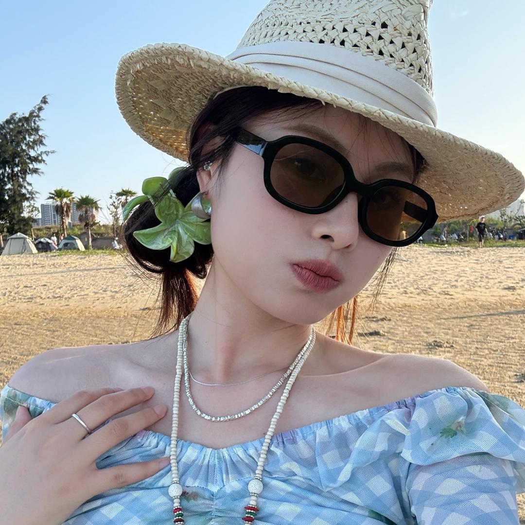 头顶有鸡毛