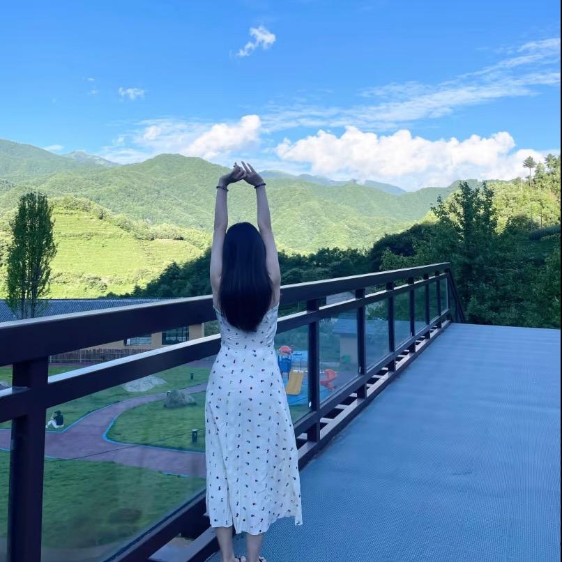 小小梨🍐（私信秒回）