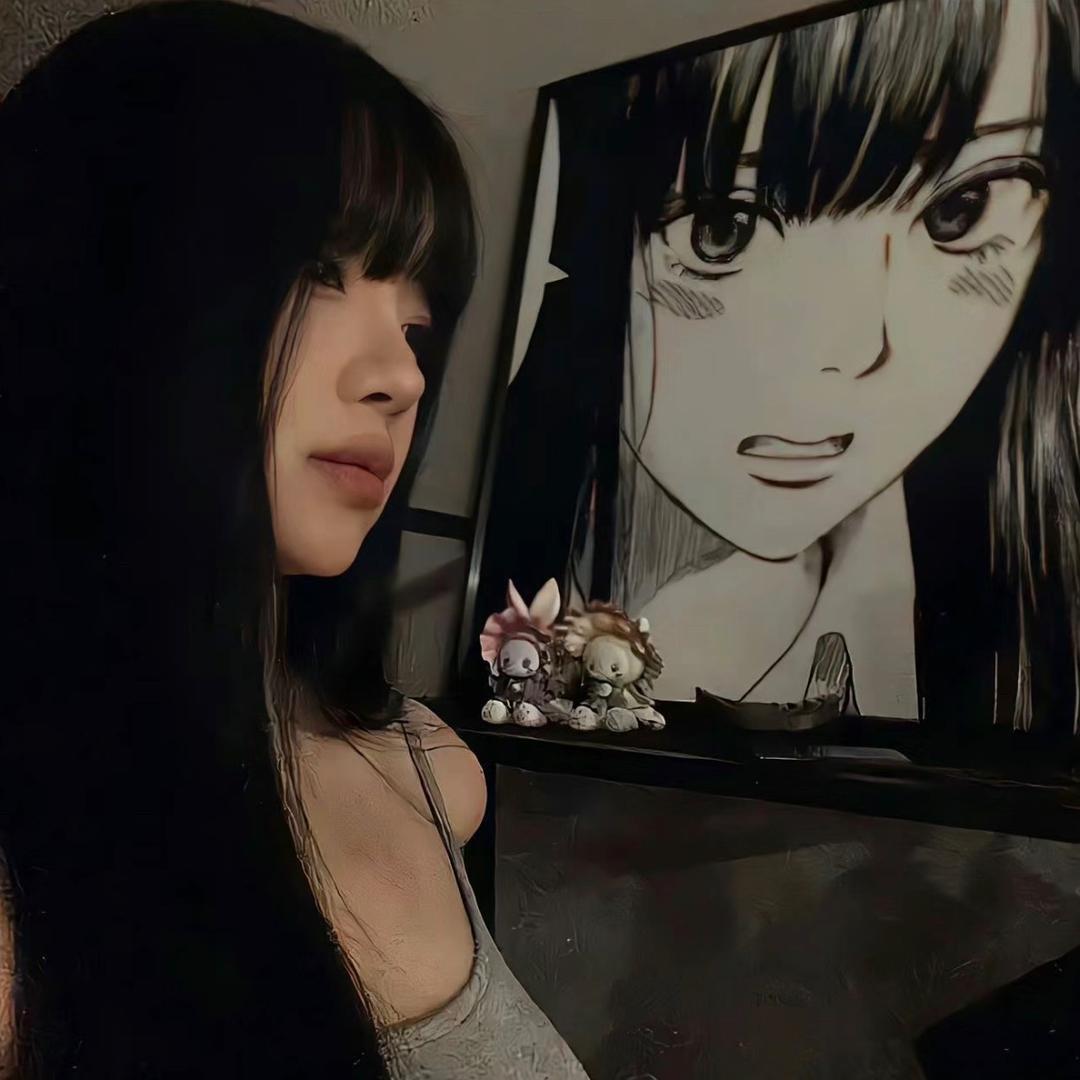 欣.