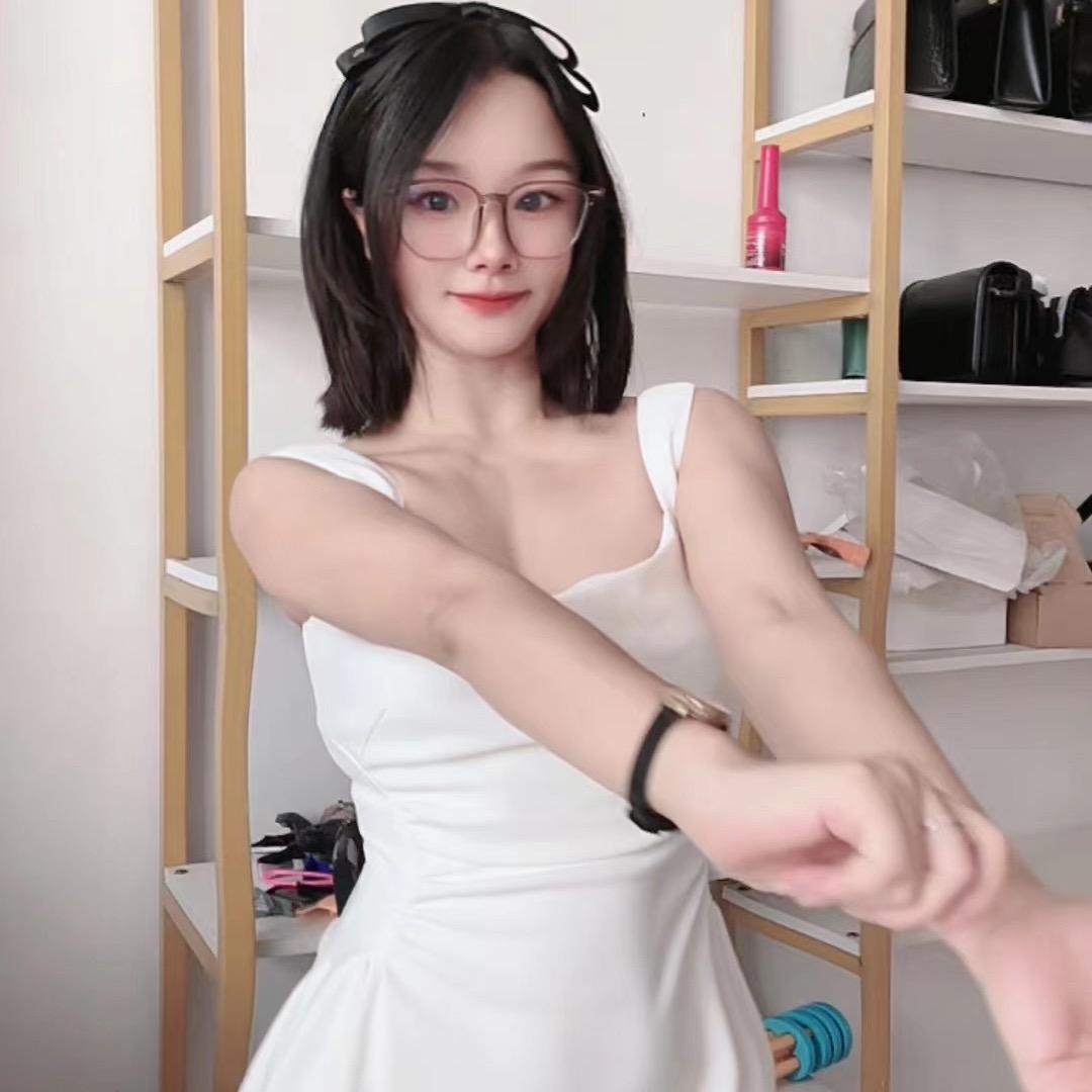 菜菜子