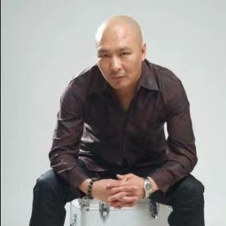 爱唱歌的萌叔