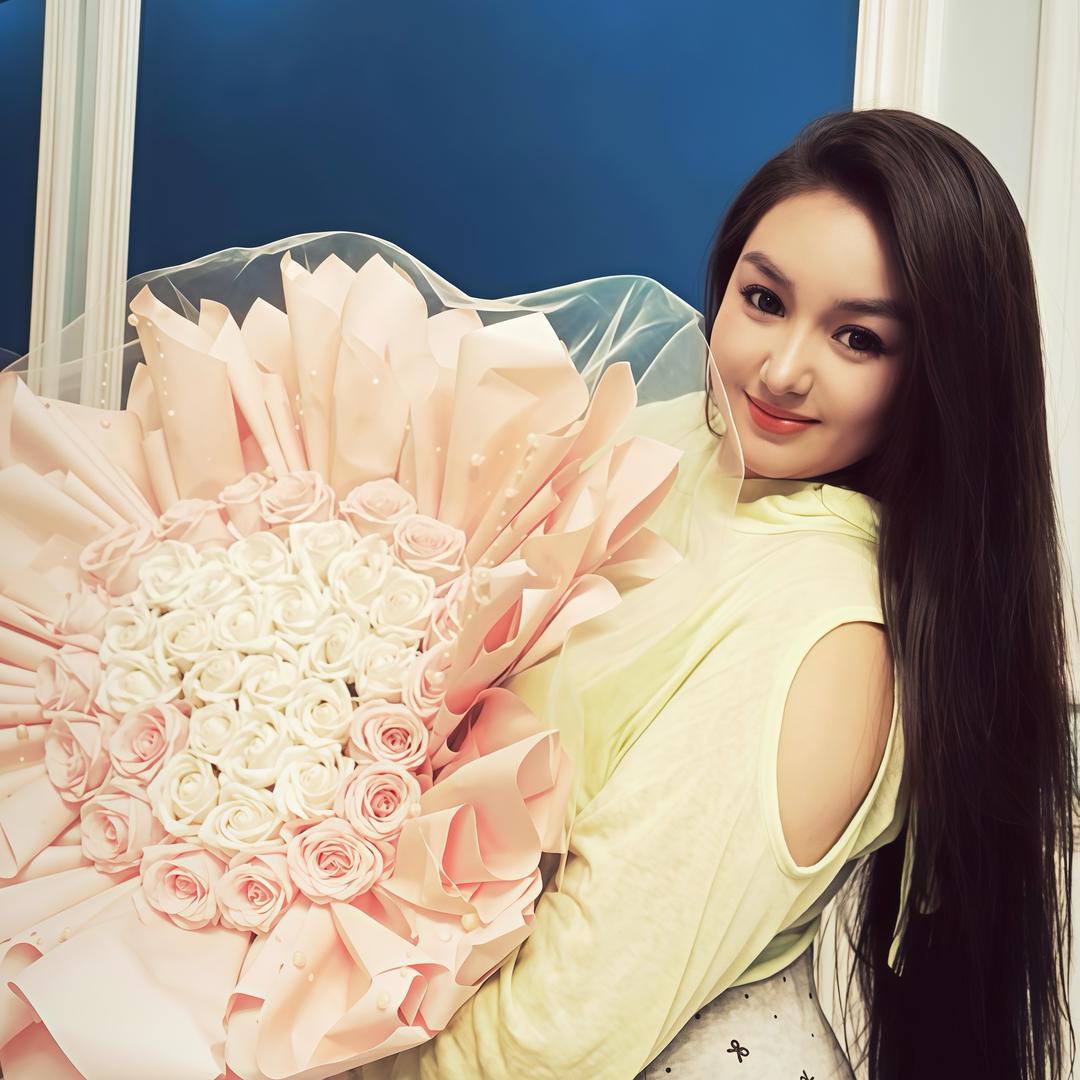 Gulnar 在努力🎀