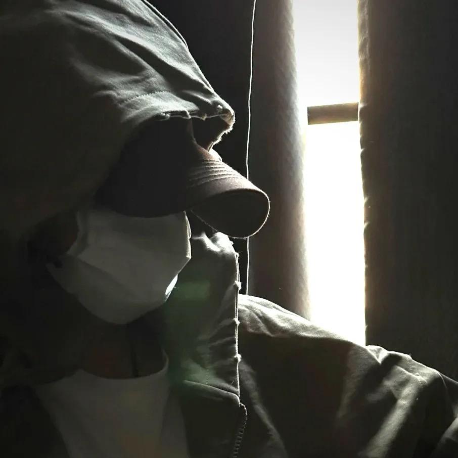 小薛踢球很菜（见过薛之谦版）