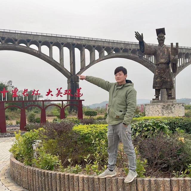 罗定龙虾哥