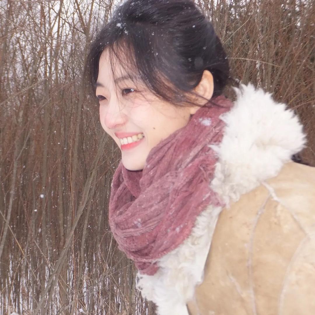 玫瑰花田里乱窜的向日葵🌻