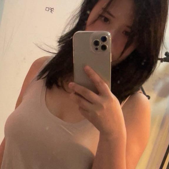 腼腆女人