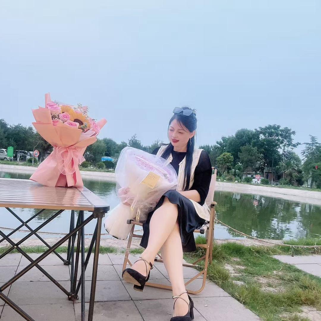 微笑💋💋💋（拒绝连赞）