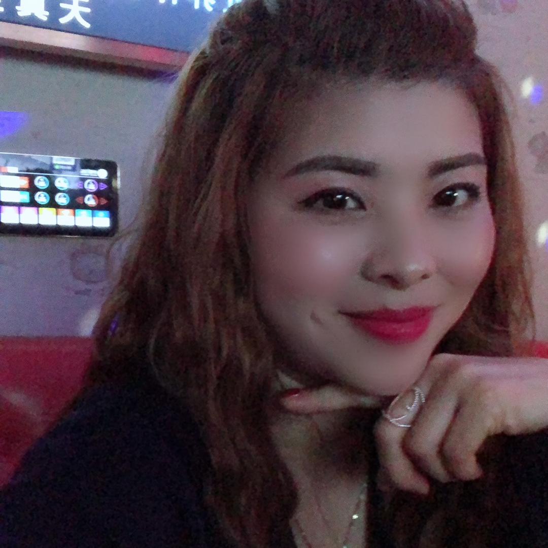 茜